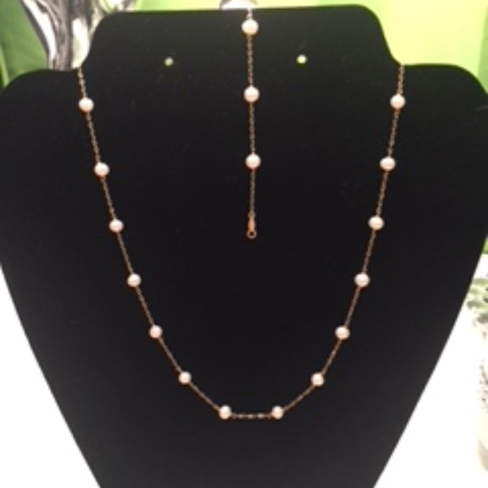 PEARL NECKLACE & BRACELET